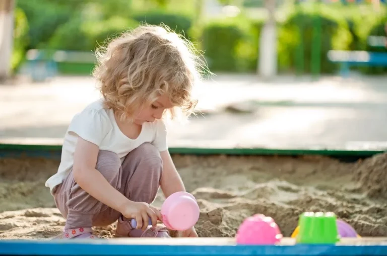 5 Surprising Benefits Of Sand & Water Play For Toddlers
